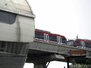 Ada Tabrakan LRT di Cibubur, Adhi Karya Merapat ke Lokasi