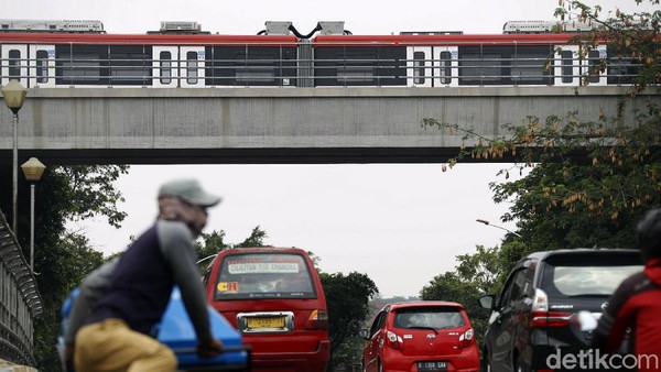 Menanti LRT Jabodebek yang Siap Beroperasi Tahun Depan