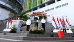 Duet Jokowi-Anies Resmikan dan Blusukan di Rusun Pasar Rumput