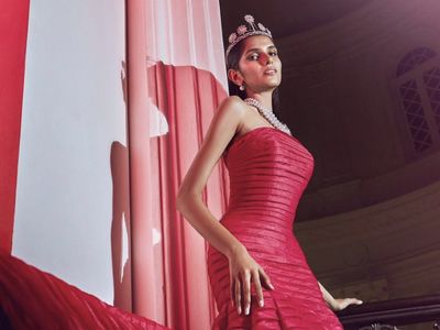 8 Foto Miss Universe Singapore 2021 yang Kemenangannya Jadi Kontroversi