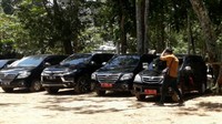 Rombongan berjumlah 50 orang itu, juga membawa kendaraan dinas serta satu unit ambulance. Mereka baru meninggalkan kawasan pantai sekitar pukul 12.05 WIB. Foto: Istimewa (Tangkapan Layar).