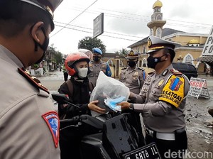 Operasi Patuh Lodaya di Tasikmaya, Pemotor Dapat Helm Gratis