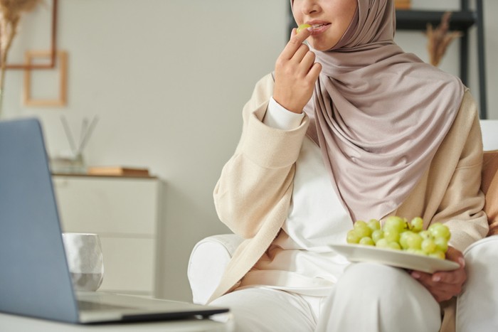 5 Pola Makan Sehat Aisyah Istri Rasulullah SAW yang Gampang Ditiru