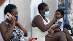 Potret Warga Haiti Ramai-ramai Seberangi Sungai Demi Menuju AS