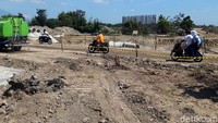 Saat ini progres pembangunan fisik baru mencapai 10 persen.
