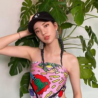 Inilah penampilan fashionable Rozy. Tak heran jika, platformnya bisa begitu populer kini ia memiliki lebih dari 88 ribu followers. Foto: dok. Instagram/@rozy.gram