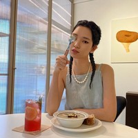 Layaknya manusia, Rozy memiliki identitas diri. Seperti dikutip dari Dexerto, Rozy dikenal sebagai fashionista berusia 22 tahun yang menyukai yoga, dan travelling. Foto: dok. Instagram/@rozy.gram