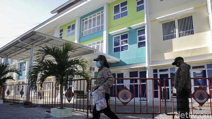 Shelter COVID-19 di Tegalrejo Tinggal Diisi 6 Pasien Shelter penanganan Covid-19 di Rusunawa Bener, Tegalrejo, Kota Yogyakarta, Yogyakarta, sempat terisi hingga 60 pasien. Kini jumlah pasien yang dirawat tinggal 6 orang.