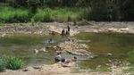Foto: Sungai Oya, Hiburan Warga Gunungkidul Saat Tak Bisa Kemana-mana