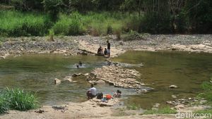 Foto: Sungai Oya, Hiburan Warga Gunungkidul Saat Tak Bisa Kemana-mana