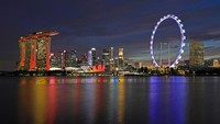 Sebelumnya, Singapura masuk dalam daftar yang dinilai mampu mengatasi pandemi COVID-19 yang mewabah sejak tahun lalu itu. Bahkan negara itu sempat mengungkapkan rencana mereka untuk bersiap hidup berdampingan dengan COVID-19.