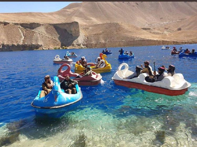 Danau Cantik Afghanistan Tempat Tentara Taliban Main Bebek-bebekan