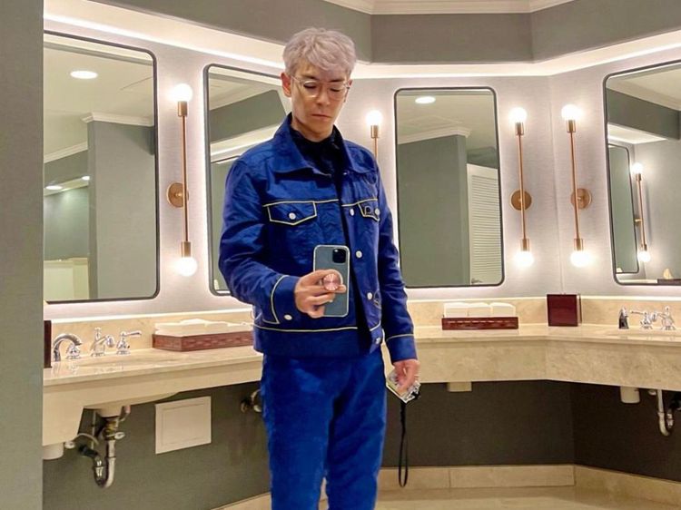Gantengnya T.O.P BIGBANG Pamer Rambut Silver!