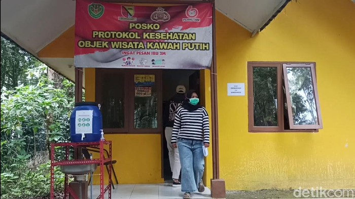 Vaksinasi di Kawah Putih Vaksinasi asyik di Kawah Putih Ciwidey