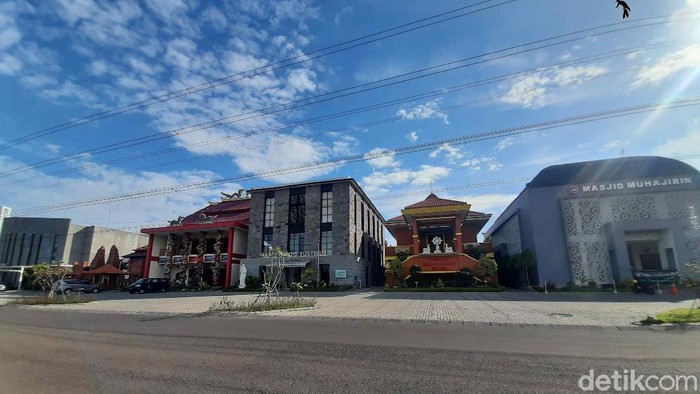 6 tempat ibadah berdampingan di surabaya
