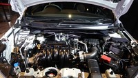 Tersedia lima varian dengan pilihan transmisi CVT dan Manual, yang disebut menggunakan dapur pacu City Hatchback. All New BR-V menggunakan mesin 4 silinder segaris 1.5L DOHC, 16 katup i-VTEC + DBW yang bisa menghasilkan power maksimum 121 PS pada 6.600 rpm dan torsi puncak 145 Nm di 4.300 rpm. Foto: Honda Prospect Motor