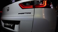 Pada sisi belakang, All New Honda BR-V juga mengusung desain baru pada Rear Combi Lamp yang dilengkapi dengan LED Light Bars dirancang menyatu dengan garis bodi. Foto: Honda Prospect Motor