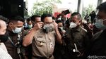 Anies Baswedan Selesai Diperiksa KPK, Muncul Massa Demo
