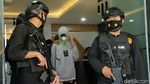 Kena Garuk, Belasan Bocah Ini Diamankan Saat Beli Obat Terlarang