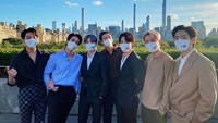 Mereka juga bicara soal pentingnya kepedulian terhadap permasalahan dunia seperti perubahan iklim. Foto: (dok. Big Hit Music)