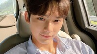 Hometown Cha-Cha-Cha bukan drama Korea pertama yang diperankan oleh Byun Seong Tae. Foto: (dok. Instagram/bsvvt_)