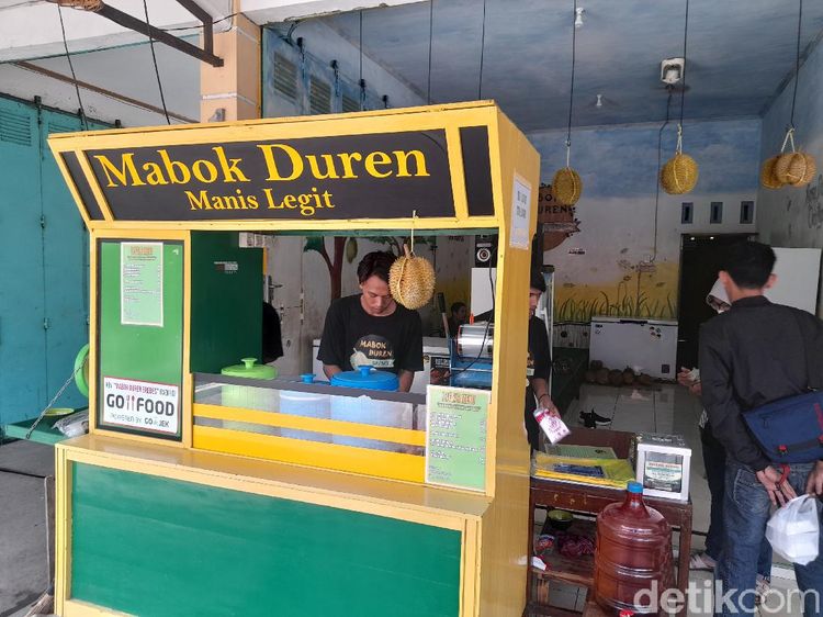 Minuman Durian yang Legit Harum Ini Ada di Warung Mabok Duren