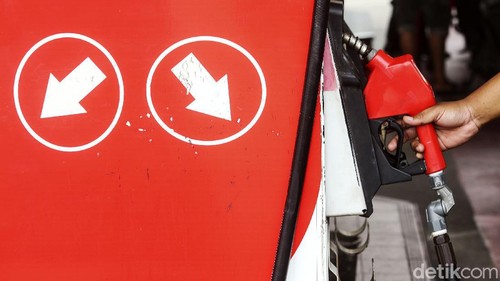 PT Pertamina (Persero) menaikan harga dua produk bahan bakar minyak (BBM) non subsidi per 18 September 2021. Dua produk tersebut berupa Pertamax Turbo RON 98 dan Pertamina Dex.