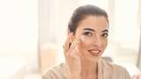 6 Urutan Skincare Antiaging dan Rekomendasi Produknya