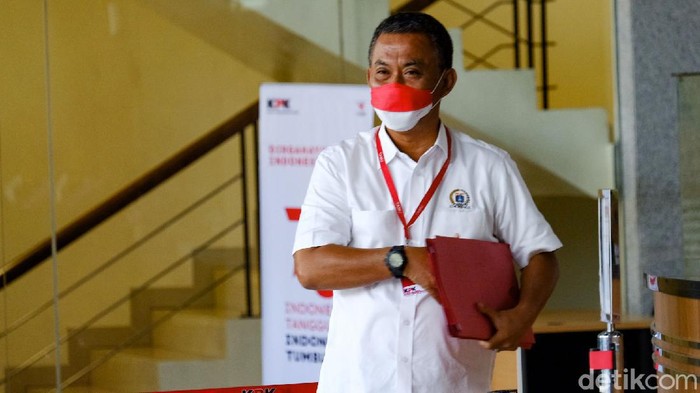 Ketua DPRD DKI Jakarta Prasetio Edi Marsudi mendatangi KPK. Pras datang berkaitan dengan panggilan padanya untuk diperiksa terkait kasus dugaan korupsi pengadaan lahan di Munjul, Jakarta Timur.