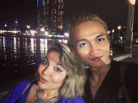 Kisah viral pasangan Tri Nugroho dan Manal Assebbane.
