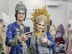 10 Potret Bule Prancis Kepincut Pria RI yang Numpang Saat Jadi Backpacker