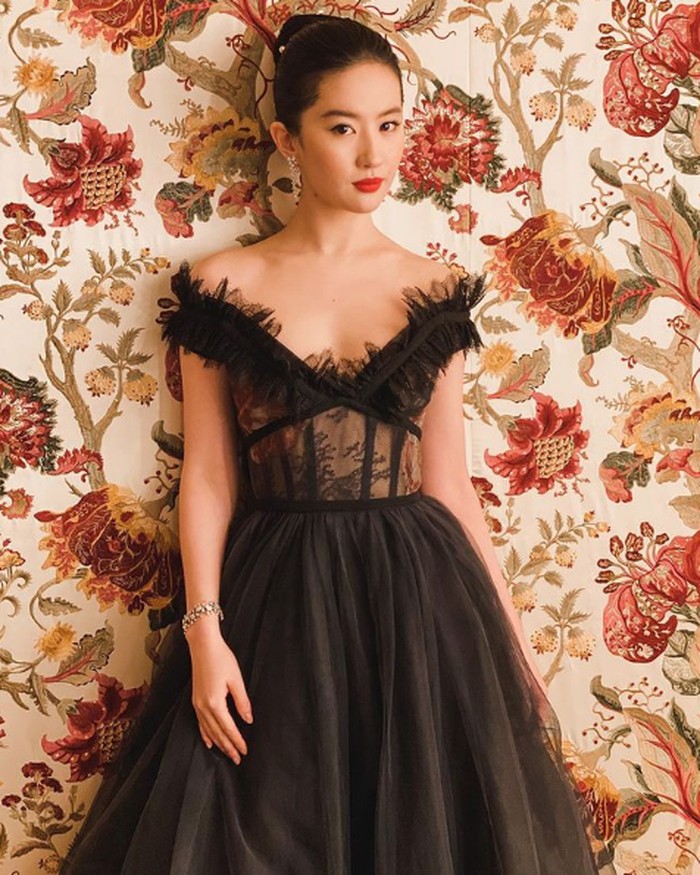 Liu Yifei, bintang Mulan
