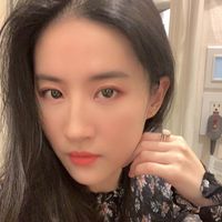 8 Pesona Liu Yifei, Bidadari dari China Saat Pemotretan untuk Louis Vuitton