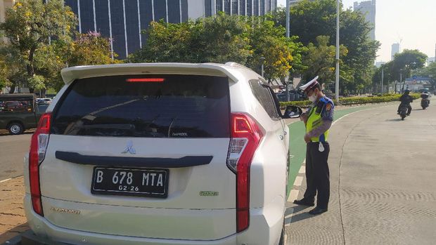 Operasi Patuh Jaya di Kawasan Gage Sudirman, Tak Pakai Masker Disetop