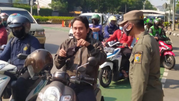 Operasi Patuh Jaya di Kawasan Gage Sudirman, Tak Pakai Masker Disetop