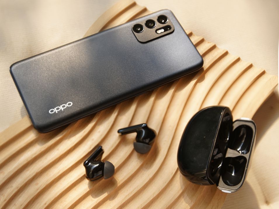 OPPO Reno6