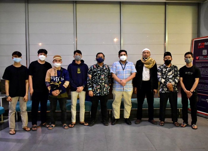 Para Santri yang Akan Belajar di Timur Tengah