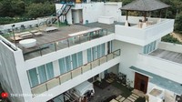 Beberapa kali rumah mewah ini dijadikan tempat menginap keluarga Anang Hermansyah saat berlibur ke Bali. Foto: YouTube The Hermansyah A6