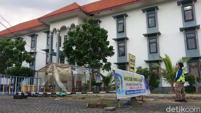 Setelah beroperasi selama 1,5 tahun, Rumah Sakit Darurat COVID-19 (RSDC) UIN Tulungagung kosong. Seluruh pasien dinyatakan selesai masa karantina.