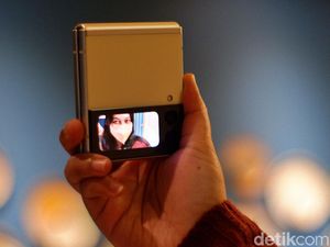 Review Samsung Galaxy Z Flip 3, Bikin Hijrah ke HP Layar Lipat