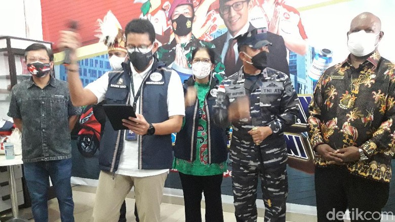 Sandiaga uno di Papua Sandiaga uno di Papua