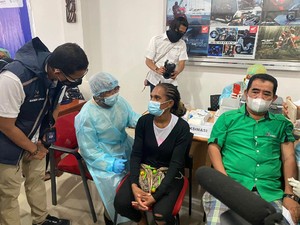 Vaksinasi Massal di Serui, Jadi Awal Kebangkitan Ekonomi Papua