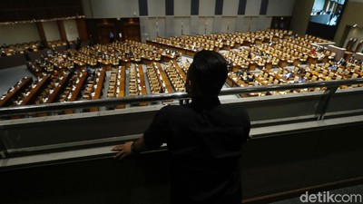 Sunyi Sepi Rapat Paripurna DPR di Masa Pandemi