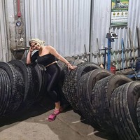 Dilansir Newsflash, ia sengaja mengecat Scania miliknya dengan warna hot pink untuk representasi dirinya sebagai seorang wanita. Mewakiliki perjalanan wanita sukses yang datang dari antah berantah, dari desa, dan hari ini berhasil, kata Sheila. Foto: Instagram @sheila_bellaver_sb