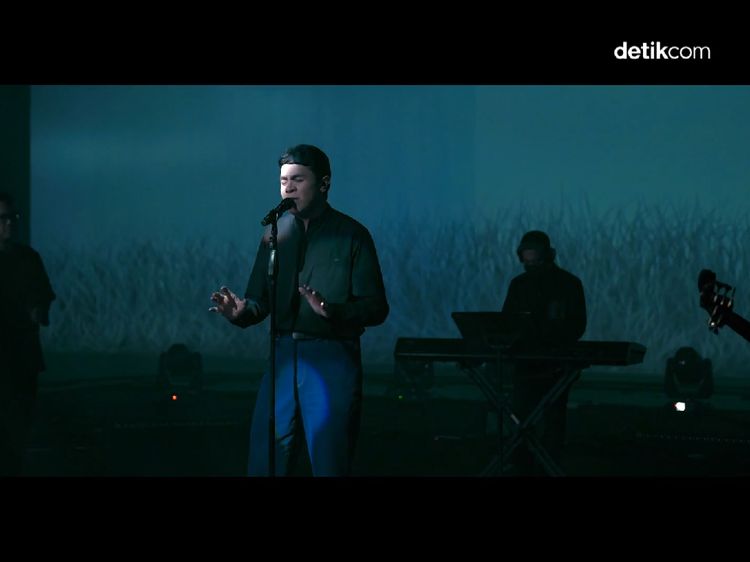 Melihat Kembali Penampilan Tulus Semalam