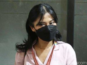 Hadiri Sidang Perdana, Tyna Kanna Ogah Banyak Berkomentar