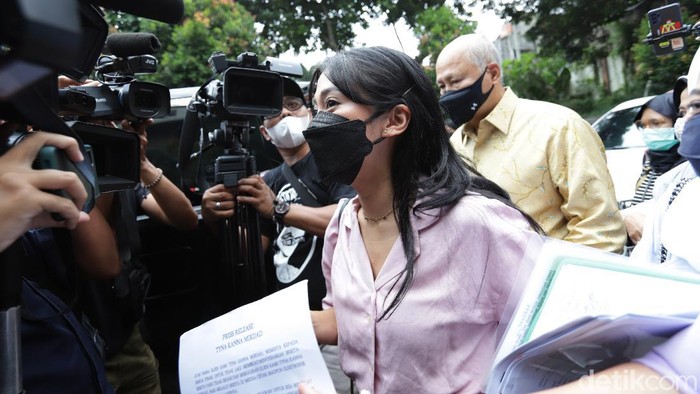 Tyna Kanna mirdad sidang cerai