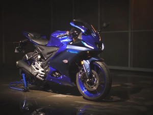 Selisih Nyaris Rp 5 Juta, Ini Beda Yamaha R15 V4 dan R15M