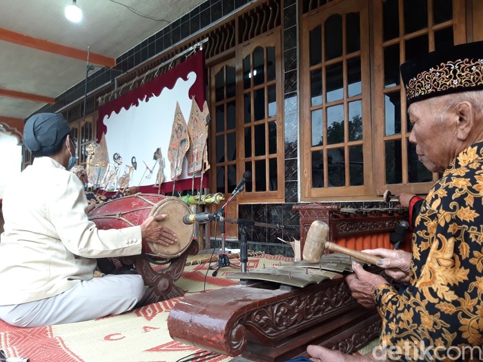 6 Dalang Senior Boyolali Ngamen