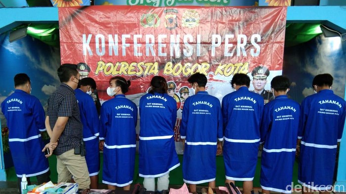 7 remaja ditangkap karena membegal pemotong di Bogor